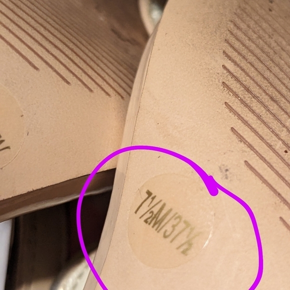 BCBGeneration Cayce 7.5 M Beige Patent Open Toe Sandals Ankle Cuff Stiletto New - Picture 16 of 16